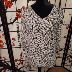 LADIES POLYESTER ASYMETRICAL TUNIC STYLE BLOUSE/SIZE S/M